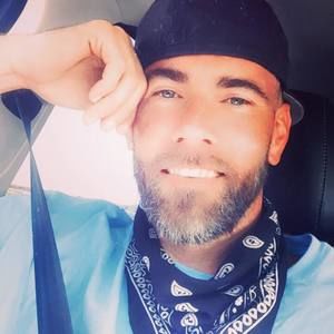 Meet your Posher, Dustin